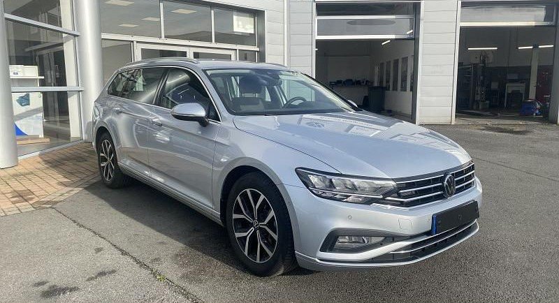 VOLKSWAGEN Passat Sw 2.0 TDI EVO Life Plus DSG7